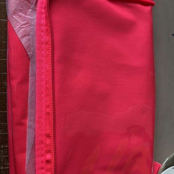 Victoria Secret insulated cooler /lunch box - Picture 2 of 4